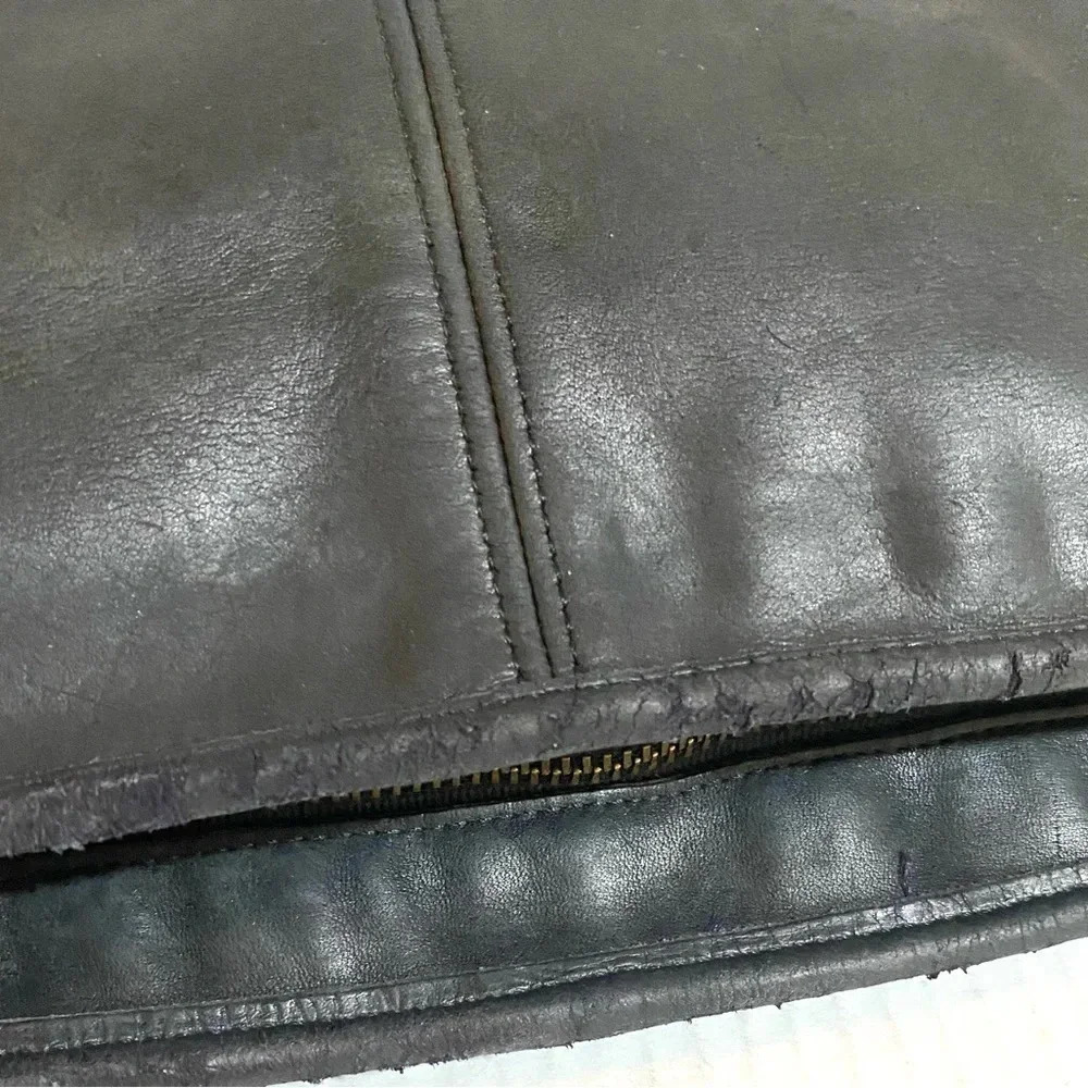 Coach vintage black distressed leather crossbody handbag - Picture 8 of 13
